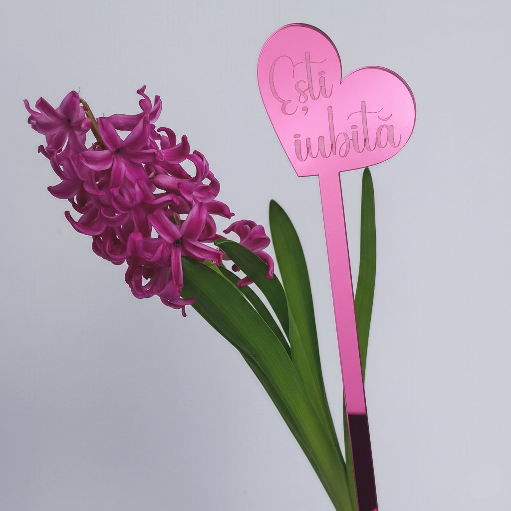 Topper Floral Inimă „Ești iubită”