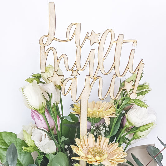 Topper Floral „La mulți ani!” din lemn și Tijă Lungă