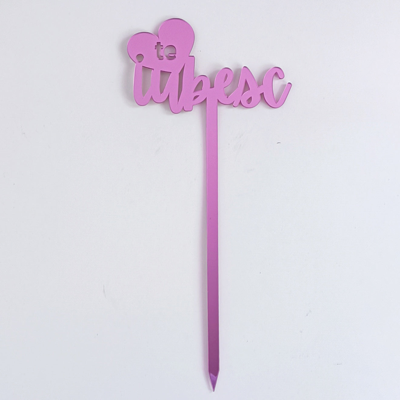 Topper Floral „Te Iubesc” cu Inimă și Tijă Lungă