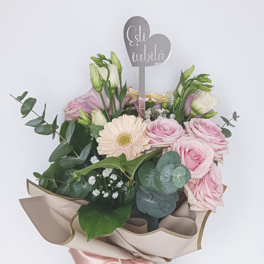 Topper Floral Inimă „Ești iubită”