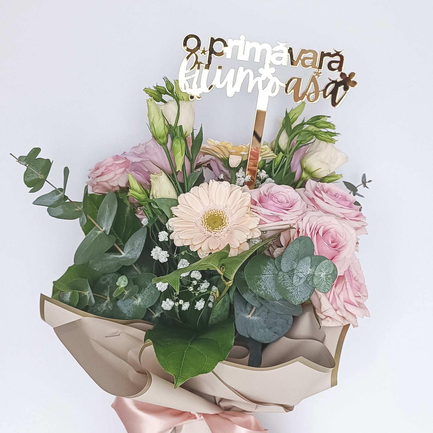 Topper Floral „O Primăvară Frumoasă” cu Flori și Tijă Lungă