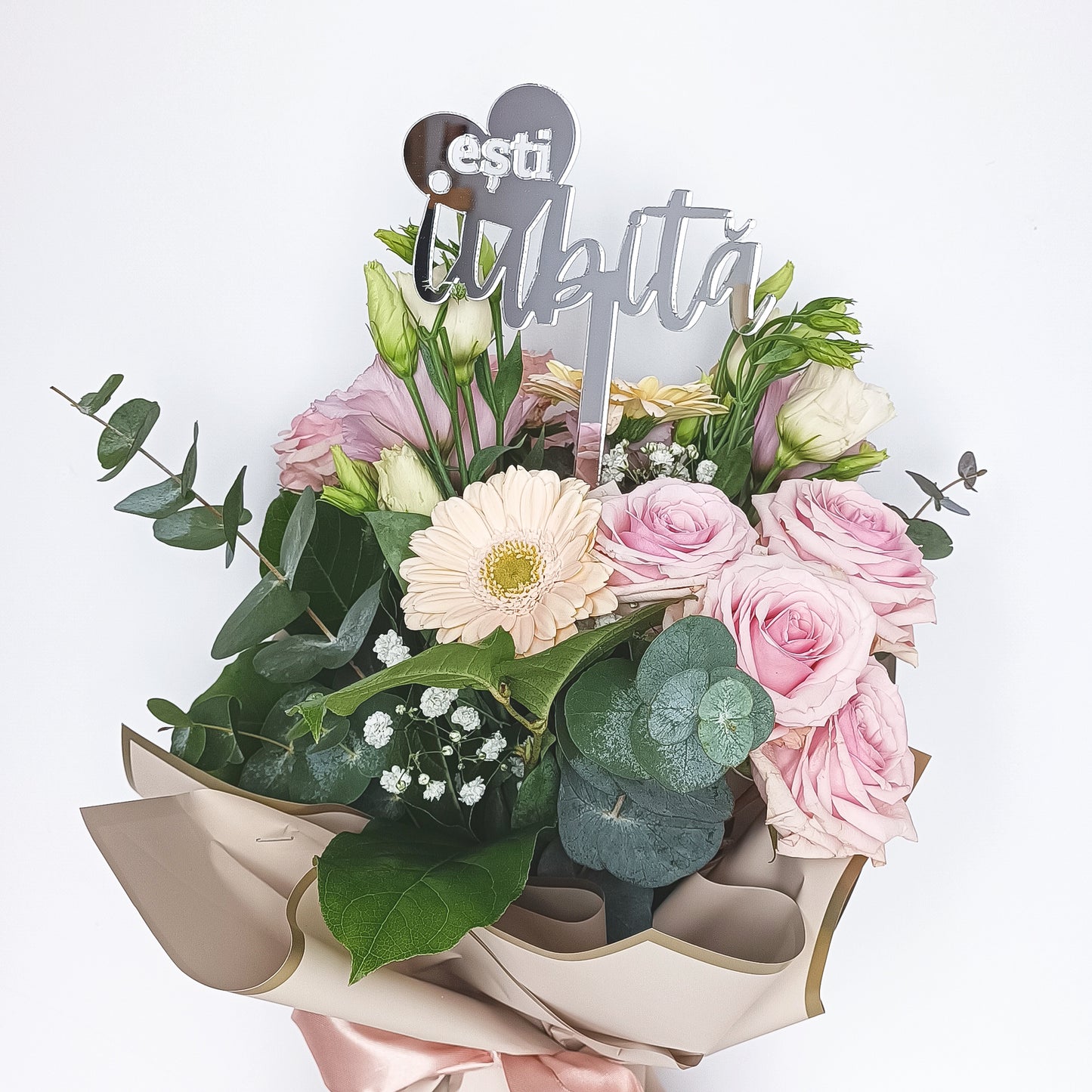 Topper Floral „Ești iubită” cu Inimă și Tijă Lungă