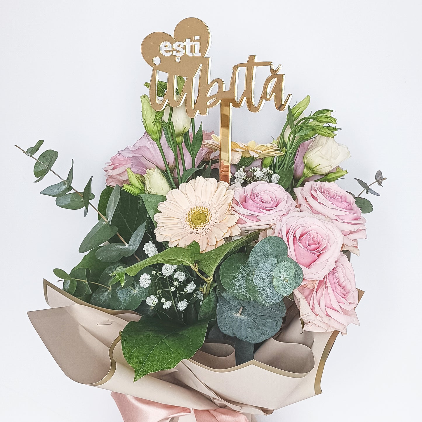 Topper Floral „Ești iubită” cu Inimă și Tijă Lungă