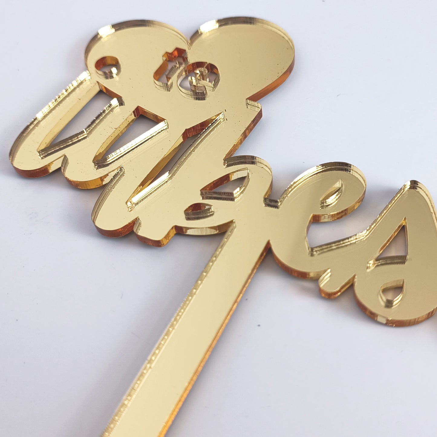 Topper Floral „Te Iubesc” cu Inimă și Tijă Lungă