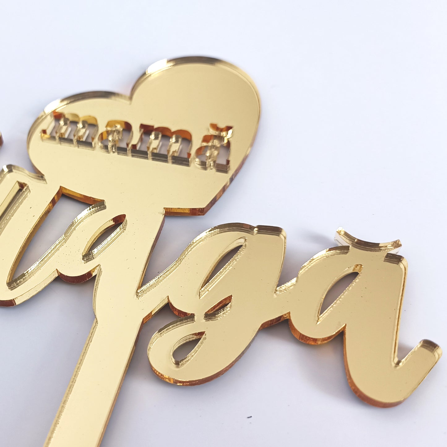 Topper Floral „Mamă Dragă” cu Inimă și Tijă Lungă