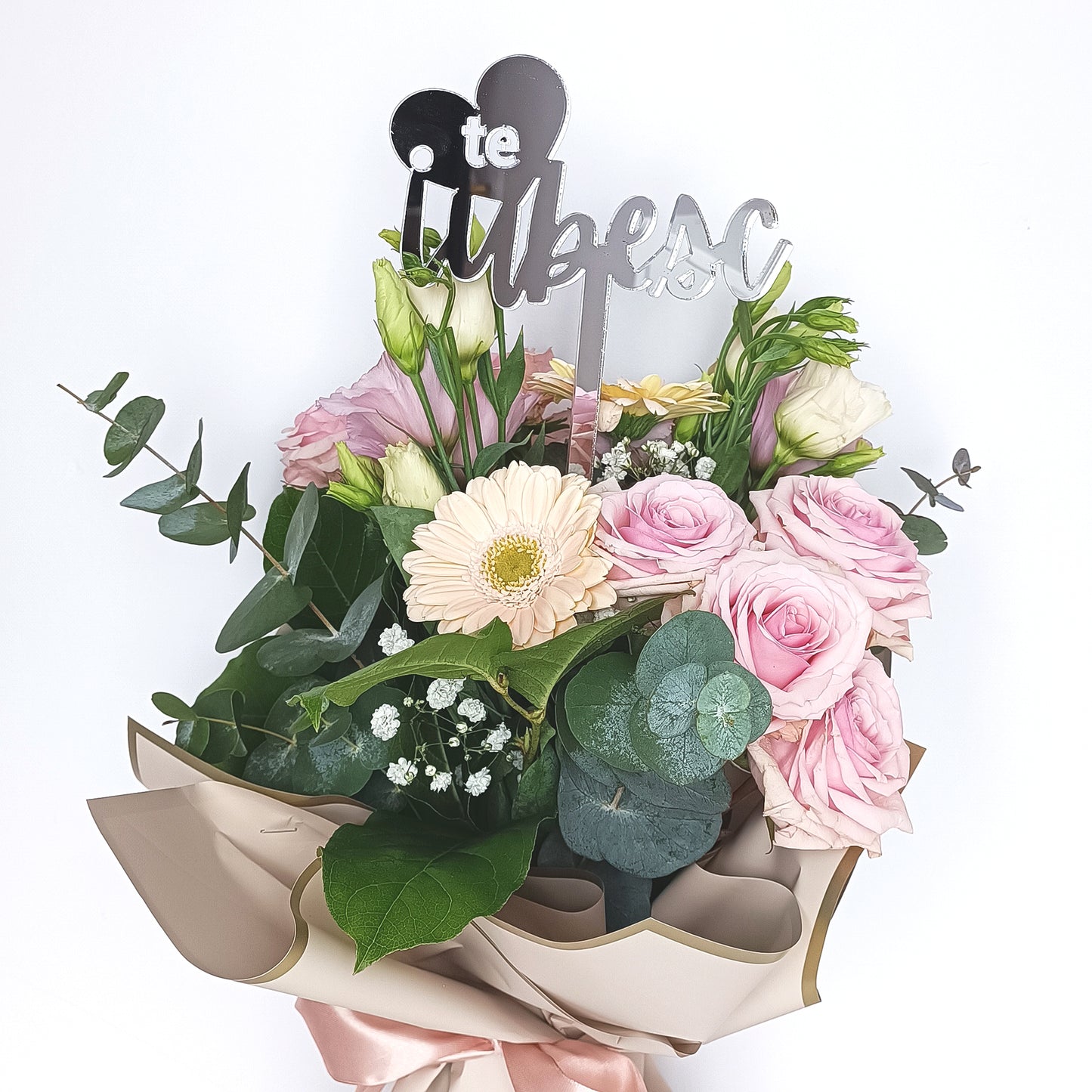 Topper Floral „Te Iubesc” cu Inimă și Tijă Lungă