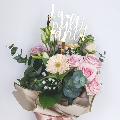 Topper Floral „La mulți ani!” cu Steluțe și Tijă Lungă